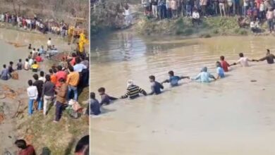 Photo of UP News: कासगंज में दर्दनाक हादसा, तालाब में गिरी श्रद्धालुओं से भरी ट्रैक्टर ट्रॉली, 20 कीमौत
