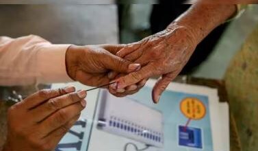 Photo of यूपी में सुबह 11 बजे तक 28.20 प्रतिशत मतदान, सबसे ज्यादा महराजगंज तो सबसे कम वाराणसी में वोटिंग