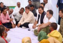 Photo of इंदौर पहुंचे राहुल गांधी: दूषित पानी पीने के कारण जान गंवाने वाले लोगों के परिजनों से मिले, स्मार्ट सिटी योजना पर उठाया सवाल