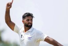Photo of आतंकी हमले, हिंसा और हड़तालों के बीच निखरे आकिब नबी डार