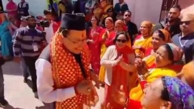 Photo of मां नंदा के दरबार में पहुंचे धामी, चाचणी नृत्य में भी हुए शामिल