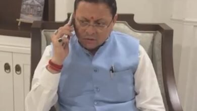 Photo of उत्तरकाशी में बर्फबारी के बीच फंसे ट्रैकर्स की सुरक्षित वापसी सर्वोच्च प्राथमिकता: मुख्यमंत्री धामी
