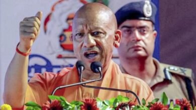 Photo of बेटियों की सुरक्षा में सेंध लगाई तो जेल या जहन्नुम में से एक चुनना होगा : योगी