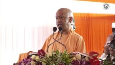 Photo of बाढ़ प्रभावित क्षेत्रों में स्वास्थ्य और पशुधन सुरक्षा की तैयारी तेज