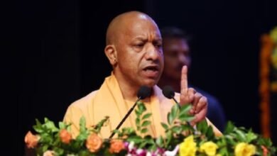 Photo of जो प्रदेश की सेवा में जुटे, योगी सरकार ने उनके परिवारों को दिया स्वास्थ्य सुरक्षा का कवच