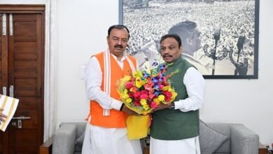 Photo of केशव प्रसाद मौर्य ने भाजपा प्रदेश प्रभारी विनोद तावड़े से की शिष्टाचार भेंट