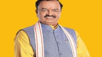 Photo of एलआईसी बीमा सखी कार्यक्रम से स्वयं सहायता समूहों की महिलाएं बन रहीं आत्मनिर्भर : केशव मौर्य