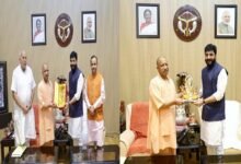 Photo of सीएम योगी से केंद्रीय राज्यमंत्री मुरलीधर मोहोल ने की शिष्टाचार भेंट