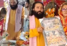 Photo of देहरादून: अस्पताल से डिस्चार्ज होकर मंत्री रेखा आर्या पहुंचीं टपकेश्वर मंदिर