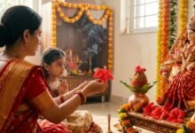 Photo of शारदीय नवरात्र 2026: मां दुर्गा को क्यों सबसे प्रिय है लाल गुड़हल?