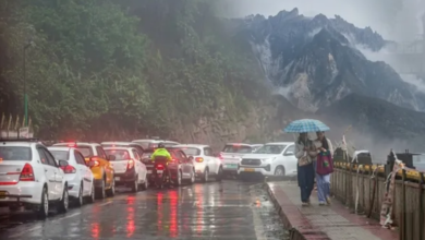 Photo of मौसम का डबल अटैक: पहाड़ों पर भारी बर्फबारी और भूस्खलन की चेतावनी