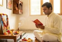 Photo of बजरंगबली के हाथ में वज्र और ध्वजा क्यों? हनुमान चालीसा की इस चौपाई से समझें इसका रहस्य 