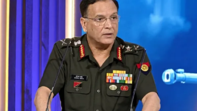 Photo of सेना प्रमुख धीरज सेठ ने नौसेना कमांडरों से की बातचीत