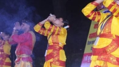 Photo of जम्मू: रघुनाथ मंदिर में युवतियों ने संभाली आरती और शंखनाद की कमान