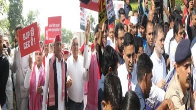 Photo of EC के खिलाफ विपक्ष का मार्च, बैरिकेड पर चढ़े सपा नेता; राहुल-प्रियंका-अखिलेश धरने पर