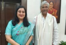 Photo of त्रिवेंद्र रावत ने बांसुरी स्वराज से की भेंट, नवीन दायित्व पर दी शुभकामनाएं