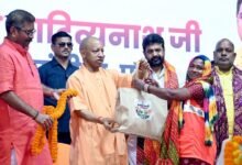 Photo of मुख्यमंत्री योगी ने स्वच्छता कर्मियों को किया सम्मानित, बोले मानदेय काटने वालों के खिलाफ होगी कड़ी कार्रवाई