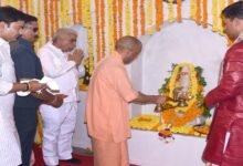 Photo of महर्षि वाल्मीकि आश्रम में सीएम योगी ने की पूजा-अर्चना, प्राचीन शिवलिंग और सीता कुटिया के भी किए दर्शन